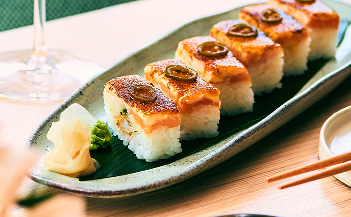 Slider_Salmon-Prawn-Aburi-Oshi_DESK_690x427.jpg